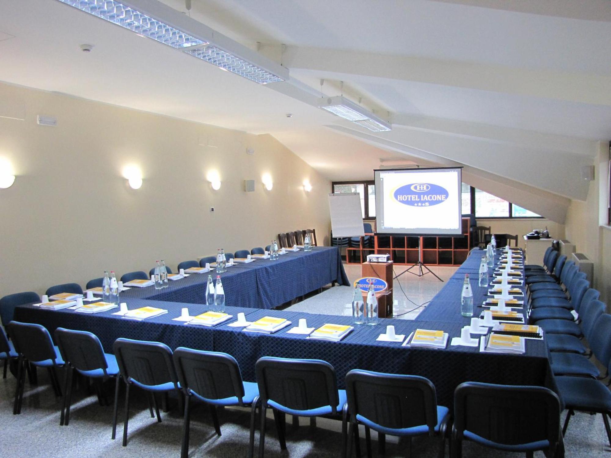Hotel Iacone Chieti Exteriör bild