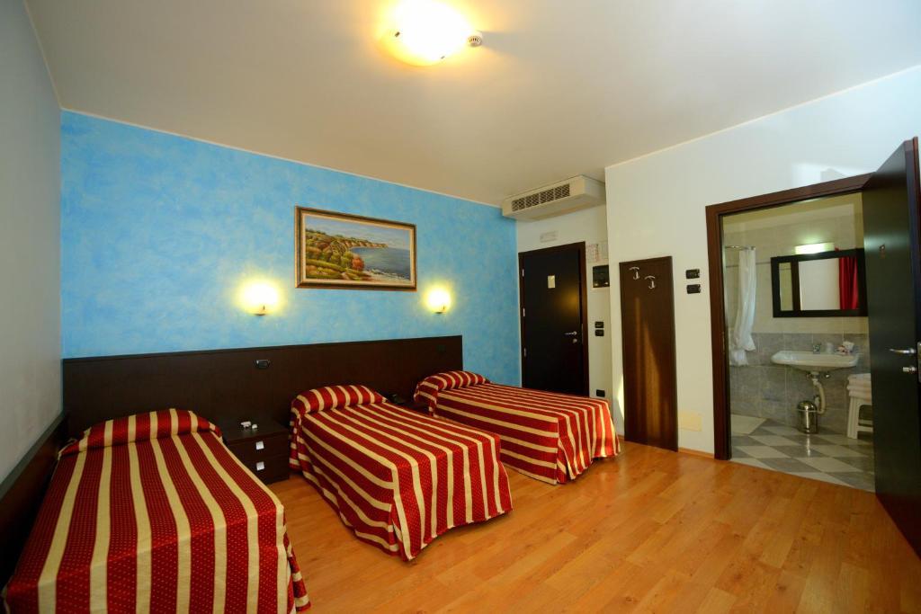 Hotel Iacone Chieti Rum bild
