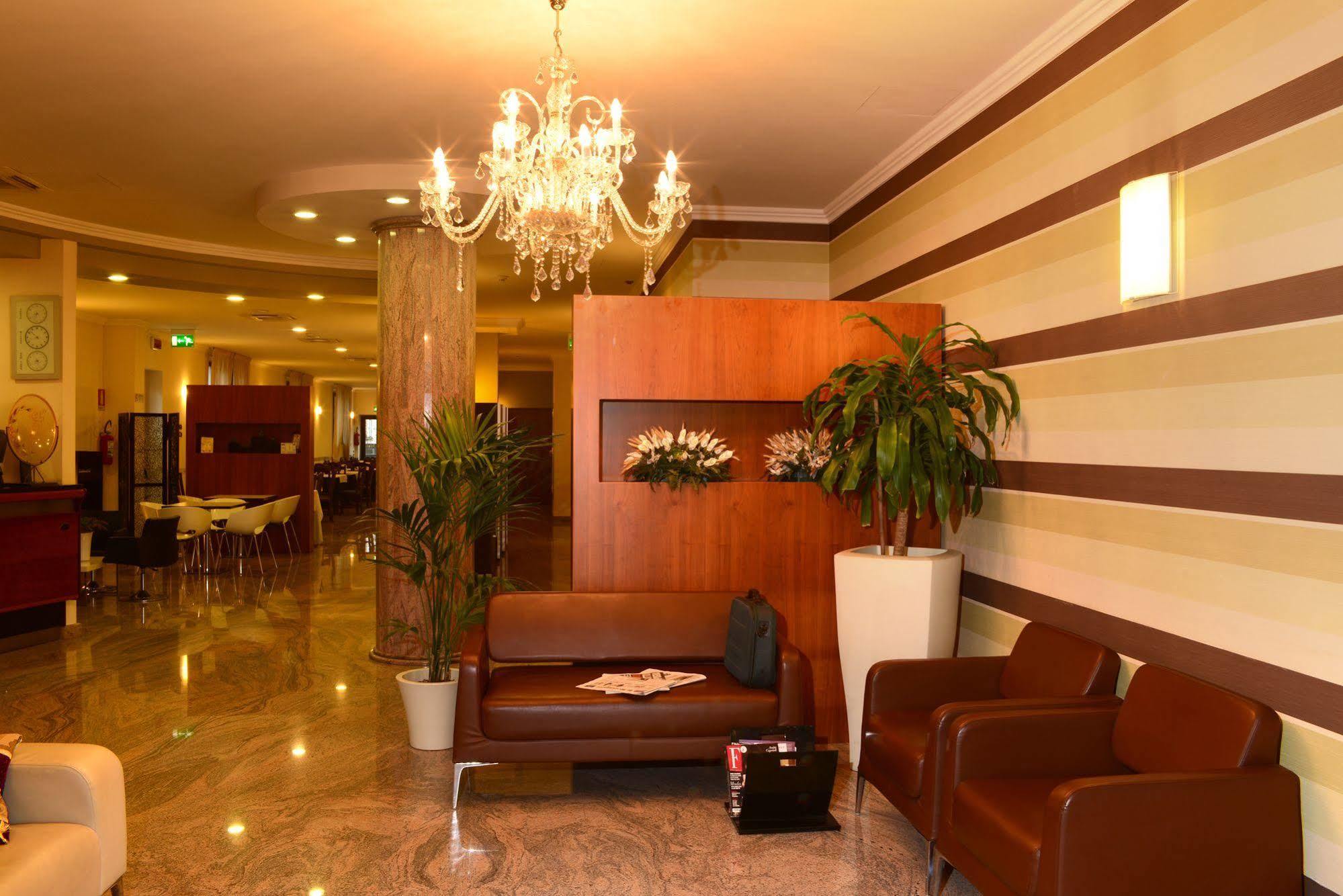 Hotel Iacone Chieti Exteriör bild
