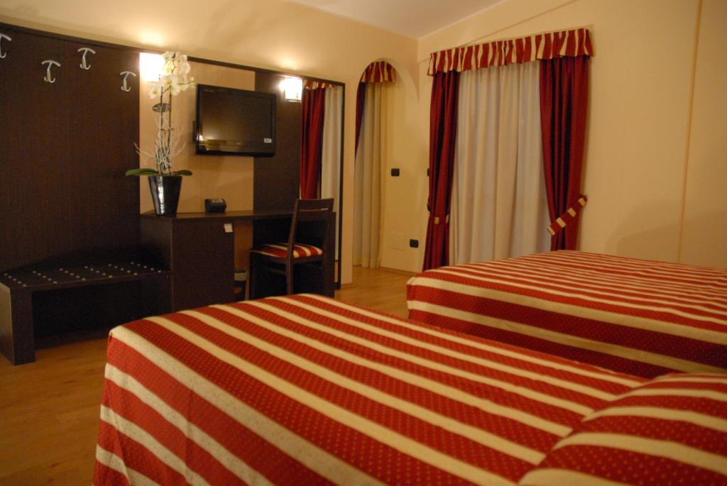 Hotel Iacone Chieti Exteriör bild